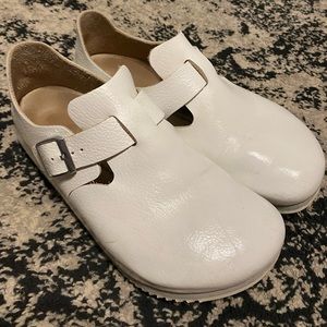 Birkenstock Super Grip closed back clogs